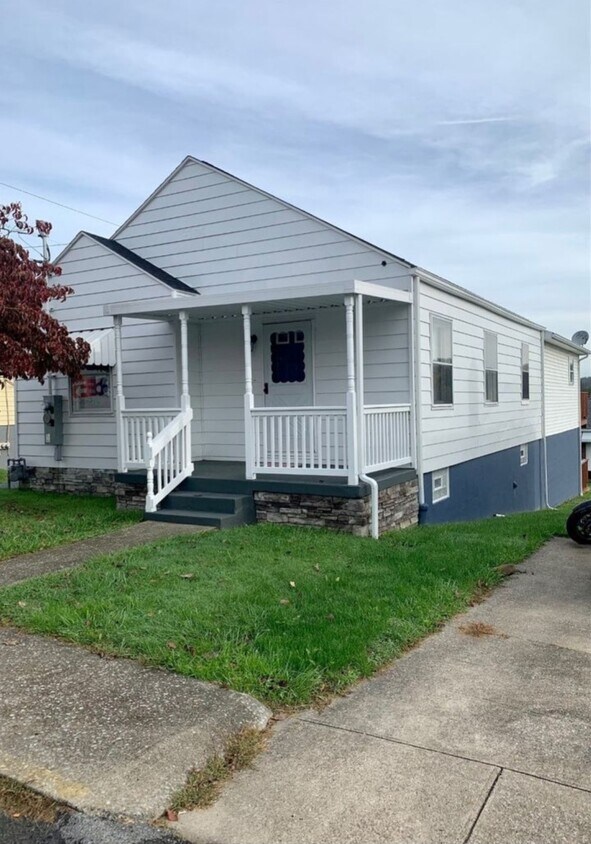 211 Marion St, Fairmont, WV 26554 Apartments in Fairmont, WV