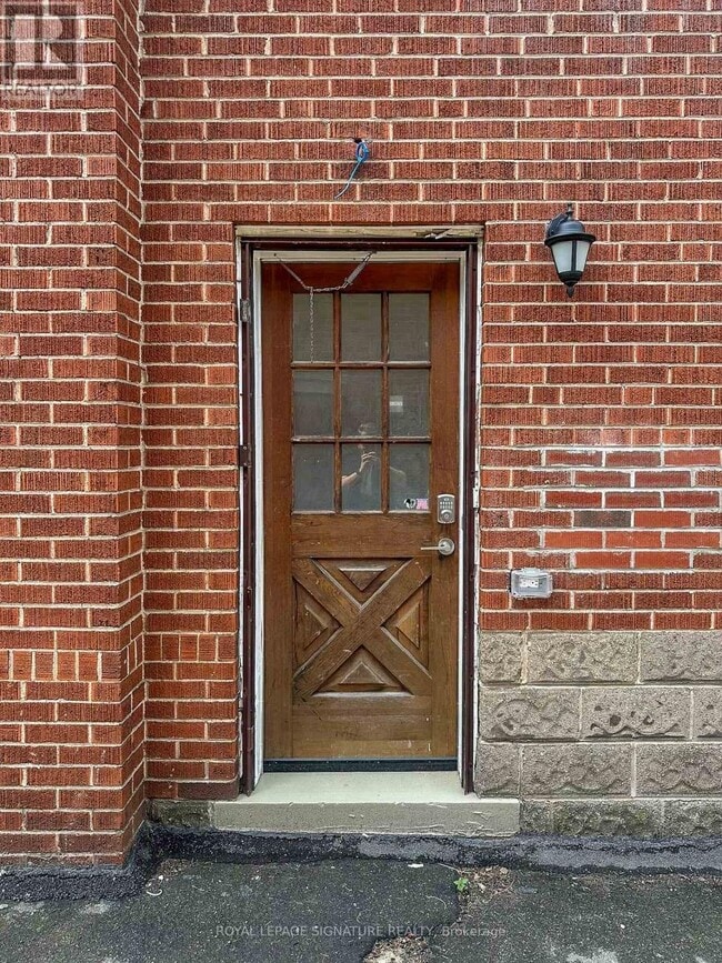 Building Photo - 27 Millen Ave