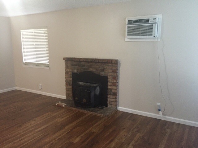 Building Photo - 748 Laguna Ct