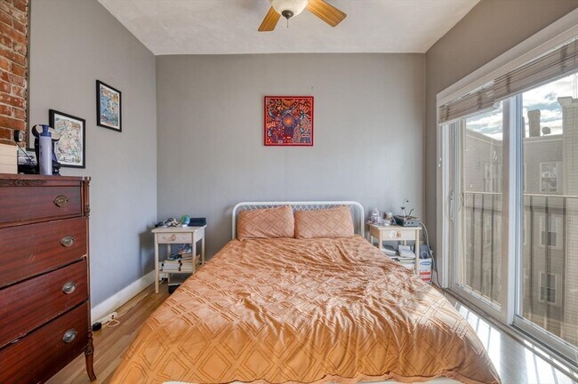 Foto del edificio - 258 Hampshire St