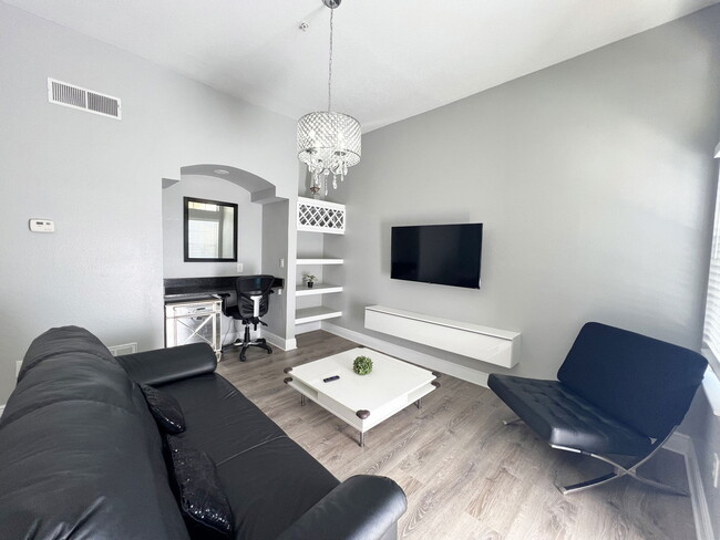 Foto del edificio - 7220 Westpointe Blvd