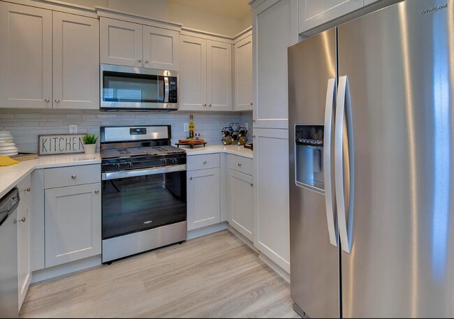Foto del edificio - Modern 3 BR, 2 BA Townhouse in the Heart of Bend, OR!