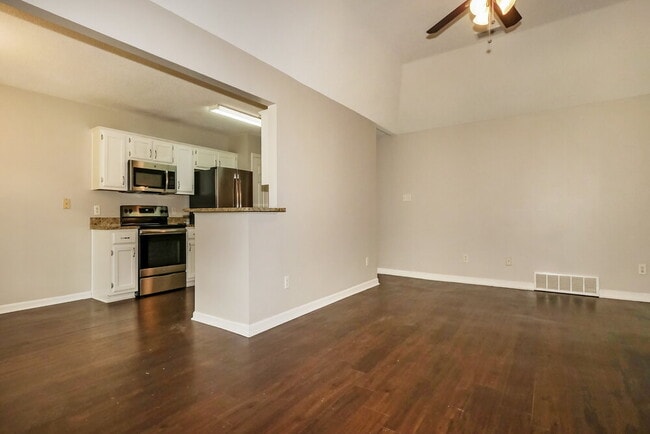 Building Photo - 9986 Cameron Ridge TR