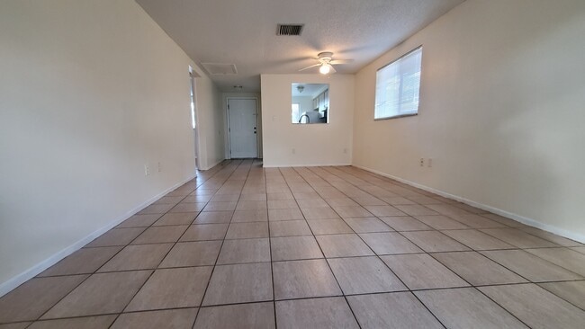 Building Photo - 5416 Reef Dr