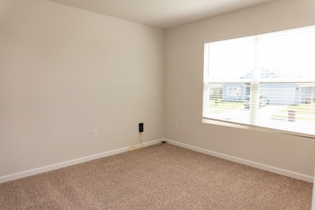 Foto del edificio - 216 Laurel Hl St