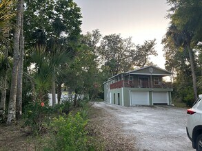 Building Photo - 290 S Old Kings Rd