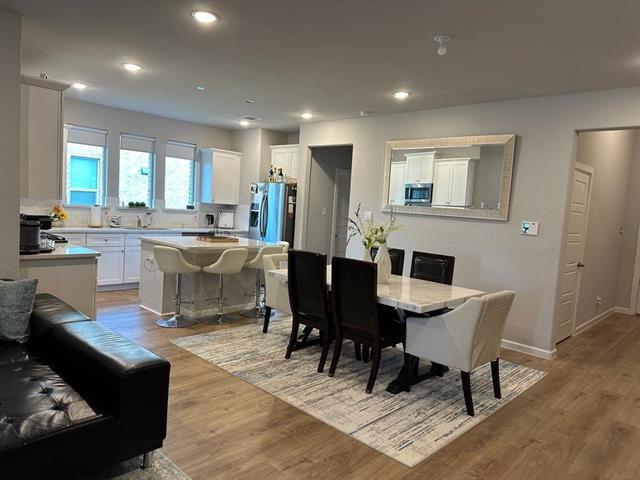 Foto del edificio - 530 Ardsley Ln