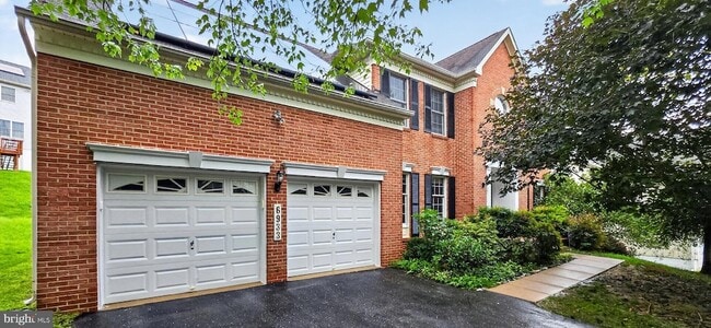 Building Photo - 6933 Sandy Creek Ct