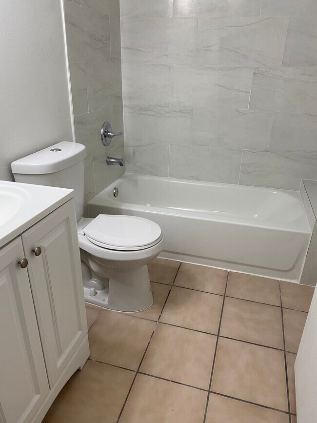 Bathroom - 2590 NW 14th St