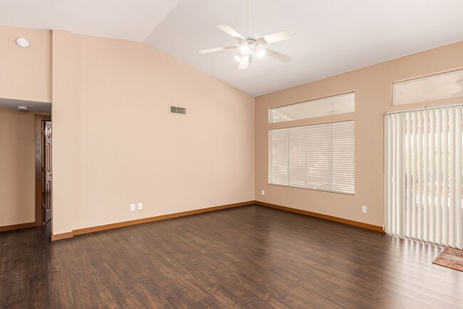 Building Photo - 2 Bedroom, 2 Bathroom in 55+ Sunbird Golf ...