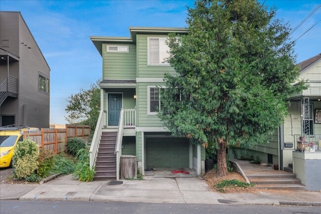 Photo - Modern Townhome Near the Willamette River