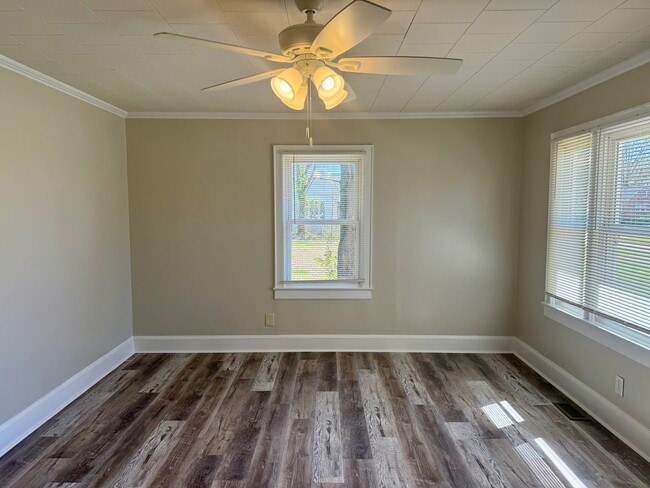 Building Photo - 309-311 W. PINE ST