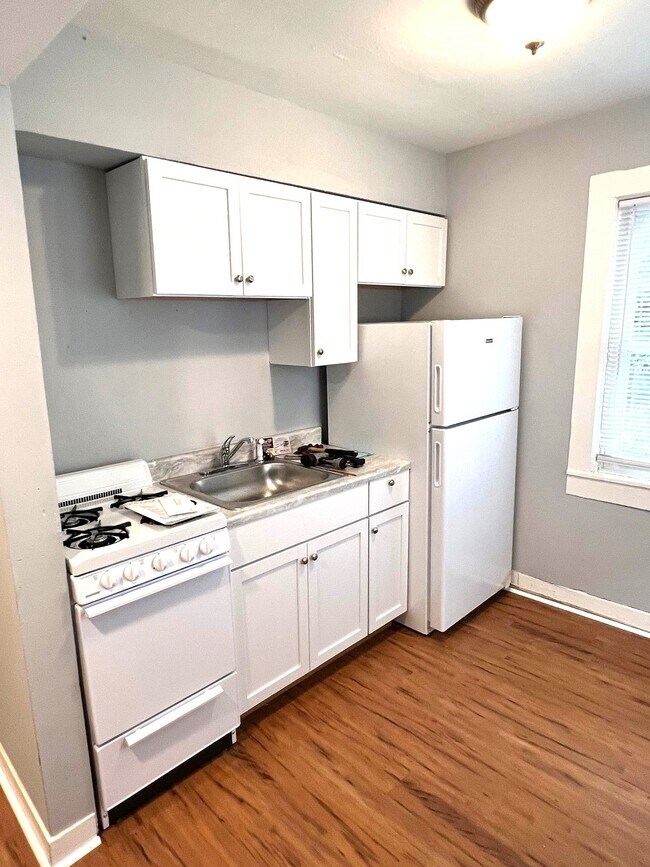 Building Photo - 1004 Margaret St