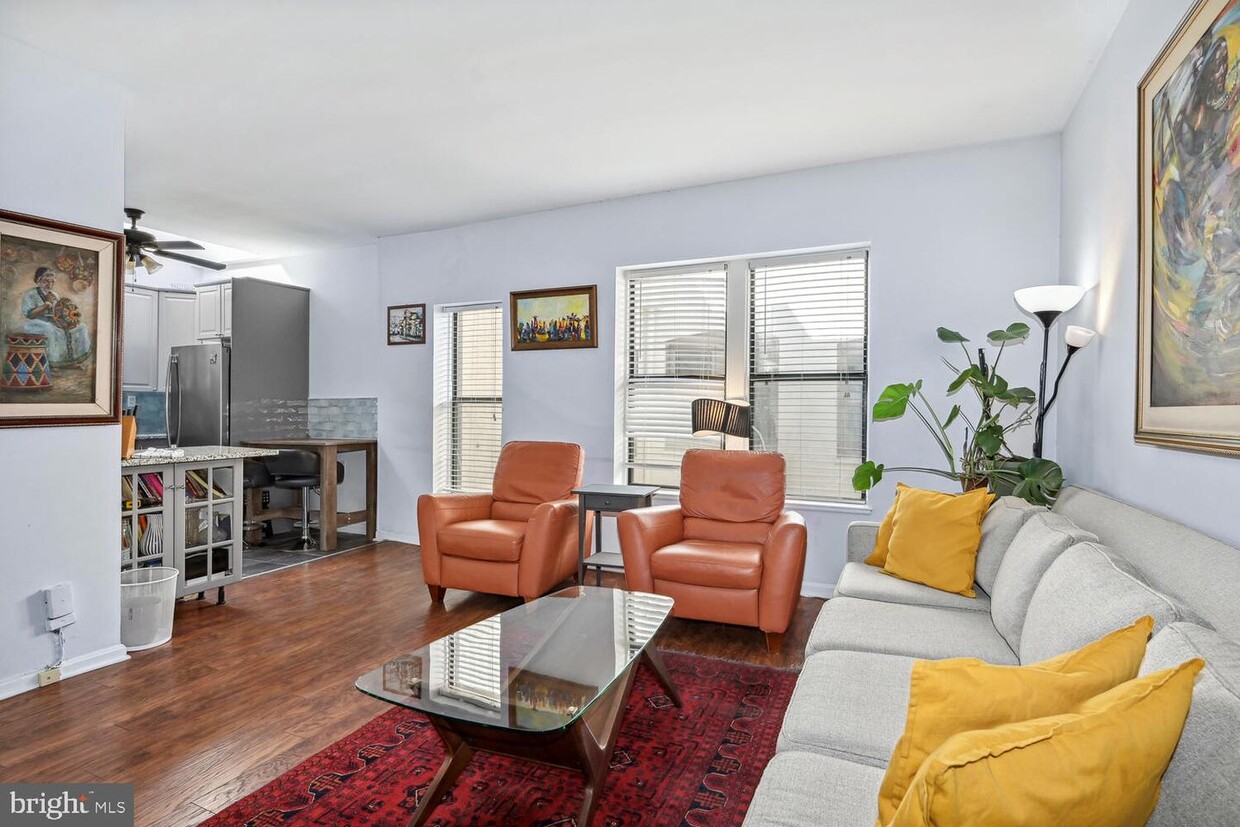 Primary Photo - 1669 Columbia Rd NW