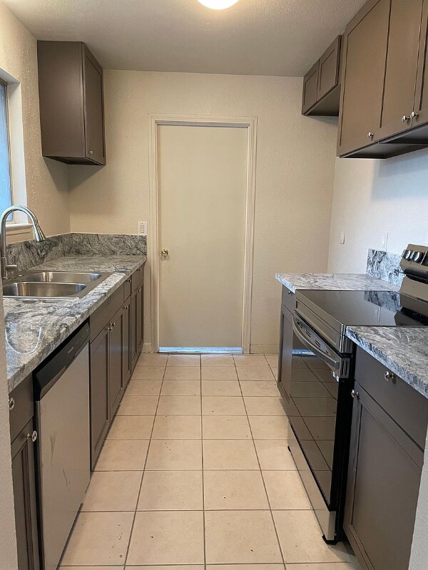 Building Photo - 1820 Fulkerth Rd