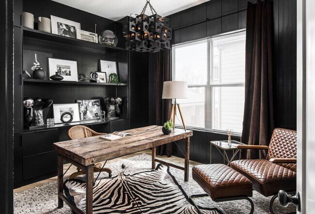 Foto del edificio - Urban City Living with roof top deck!