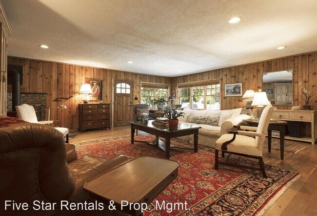 Foto del edificio - 3 br, 2 bath House - 239 Columbia Ave