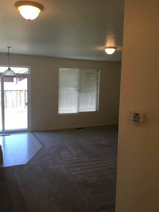 Foto del edificio - 3 Bedroom house in Bethel-Danebo Area