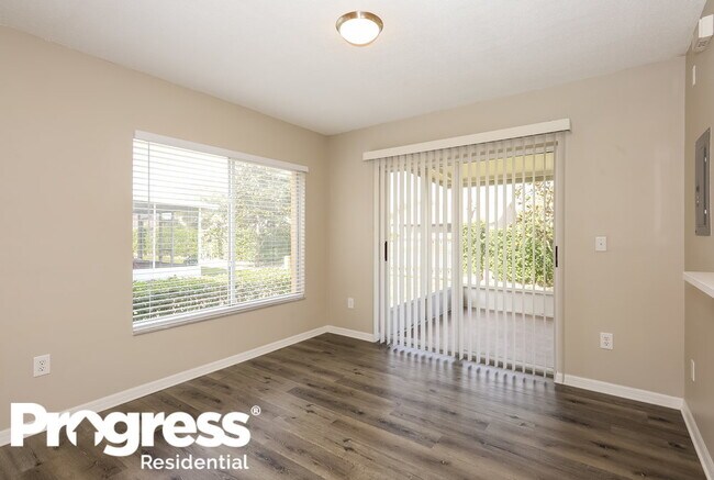 Foto del edificio - 1619 Fluorshire Dr