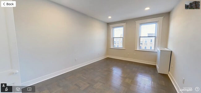 Building Photo - 125 Park Dr