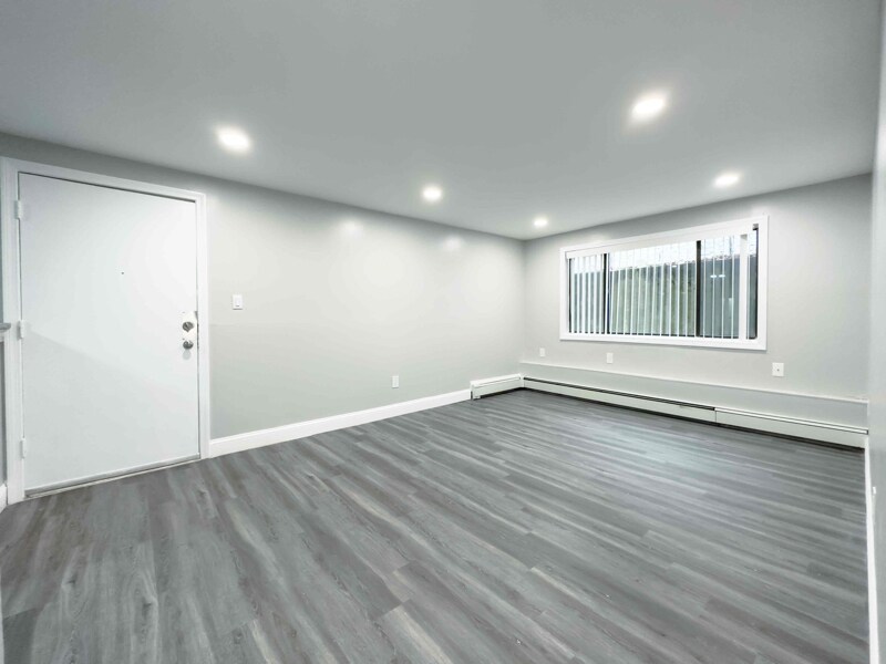 70 Union St Unit 6, Methuen, MA 01844 Room for Rent in Methuen, MA