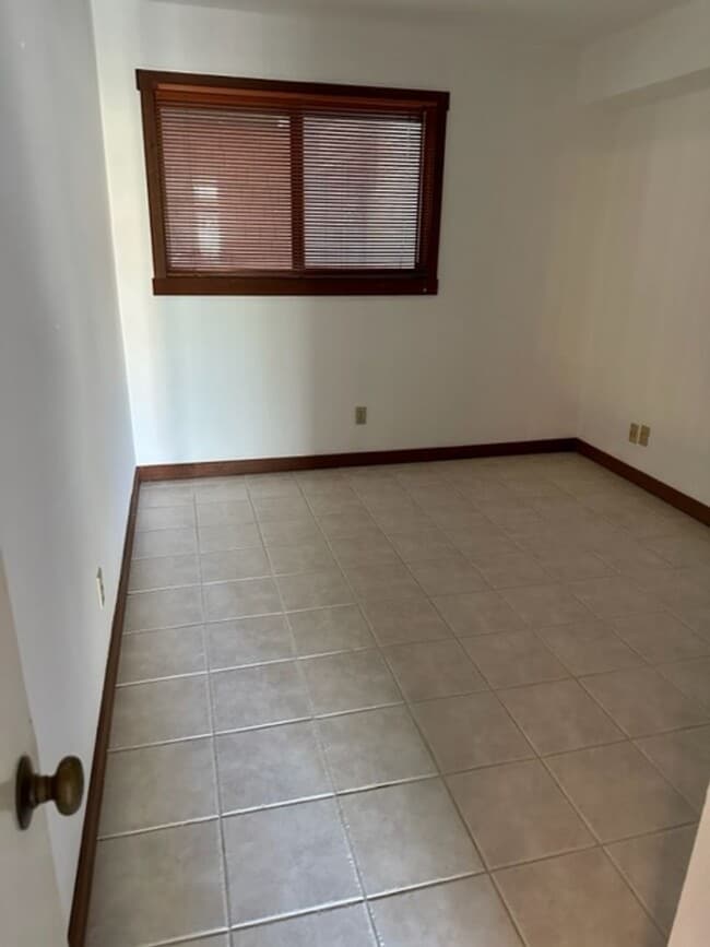 Building Photo - Santa Cruz, 2bd. 2ba. Condo, close to Down...
