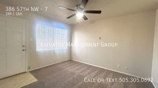 Building Photo - Move in Ready! 1 bed 1 Bath-Near Everything!