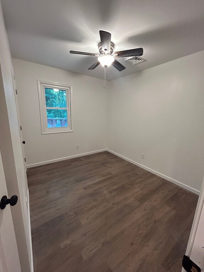 Foto del edificio - 7452 Poplar Ave