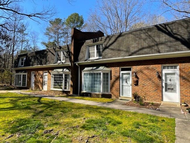 Photo - Beautiful Banbury...Lovely 2 bedroom off E... Apartment