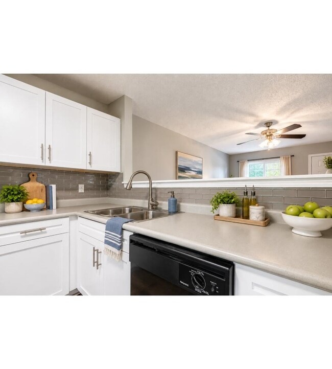 Building Photo - Lakewood I and II Apartment Homes