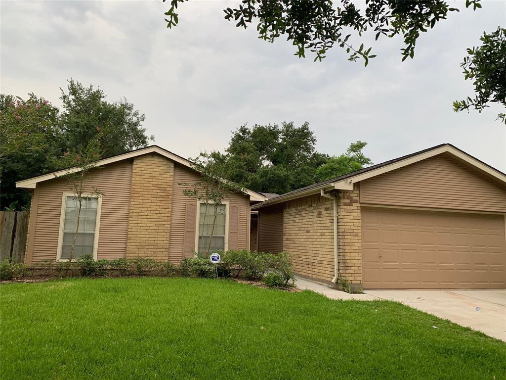 Primary Photo - 2910 Lakefield Way