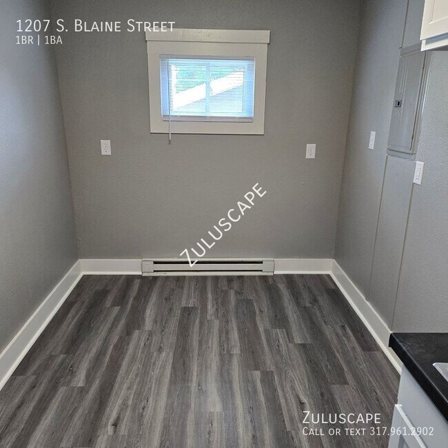 Building Photo - Half Off 1st Month Rent!…Newly Rehabbed 1 ...