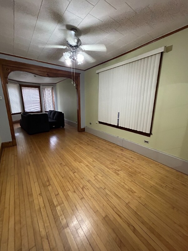 Foto del edificio - 3149 W 42nd Pl