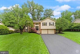 Building Photo - 2660 Oakton Glen Dr