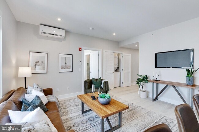 Foto del edificio - 1533 Ridge Ave