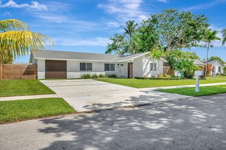 Building Photo - 14851 SW 71st St