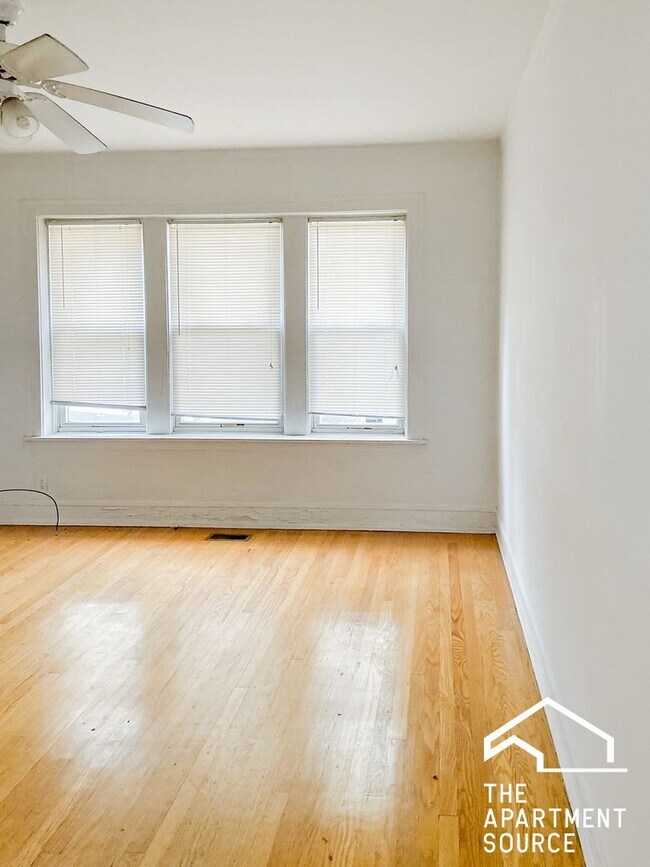 Foto del edificio - 5034 N Wolcott Ave