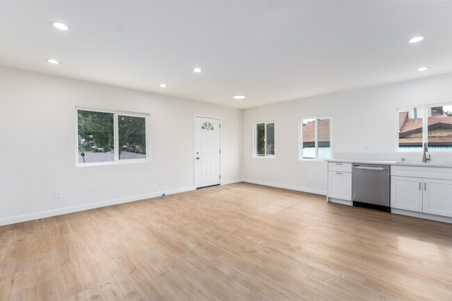 Building Photo - 2960 W Avenue 35