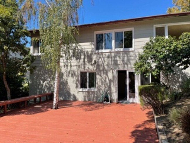 Foto del edificio - 4 br, 3.5 bath House - 21 Corte Lodato