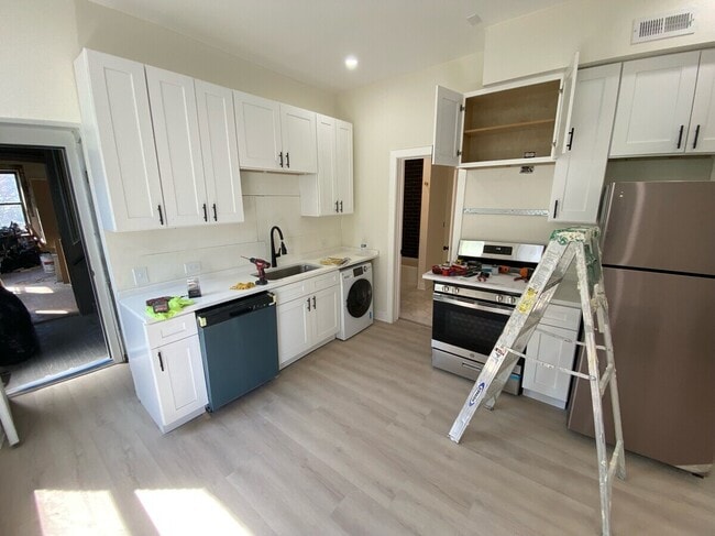 Foto del edificio - 1322 W Ohio St