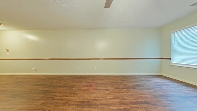 Building Photo - 3355 Galleria Dr