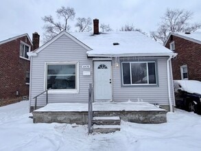 Building Photo - 8430 Plainview Ave