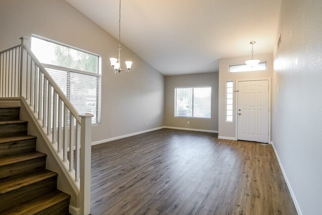 Foto del edificio - 2531 W White Feather Ln