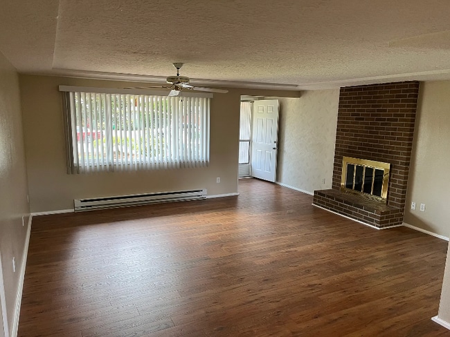 Foto del edificio - 1975 SW 217th Ave