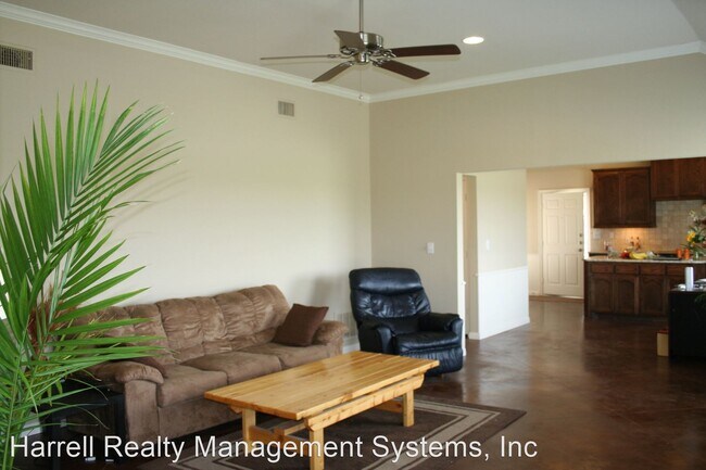 Foto del edificio - 3 br, 2 bath House - 9816 B Salem Way