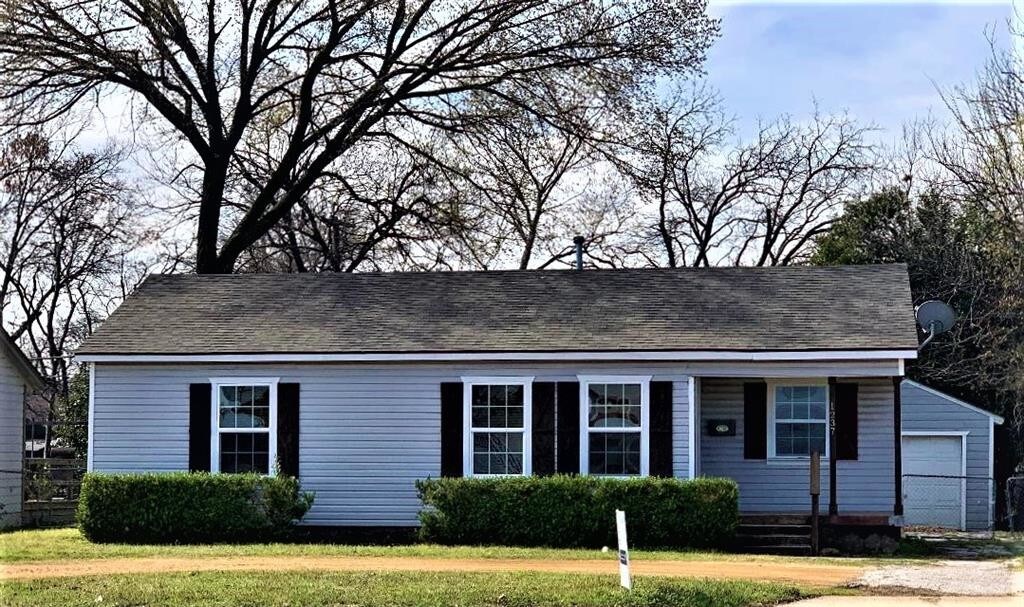 Primary Photo - 1237 Centerville Rd