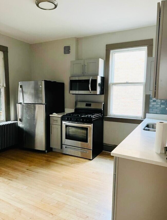 Foto del edificio - 2042 W Hutchinson St