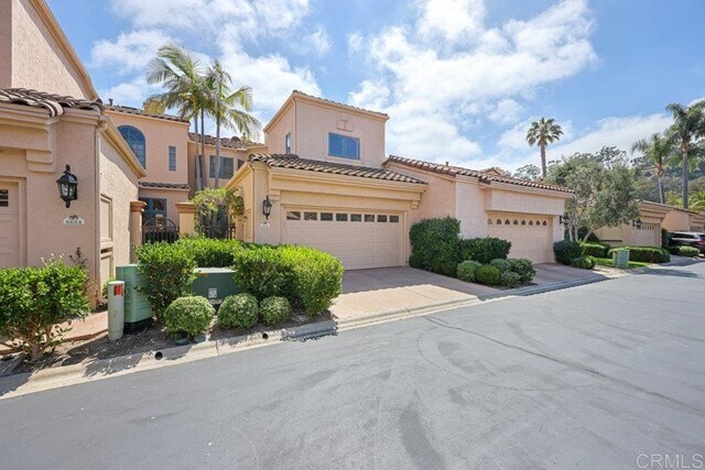 Building Photo - 3626 Paseo Vista Famosa