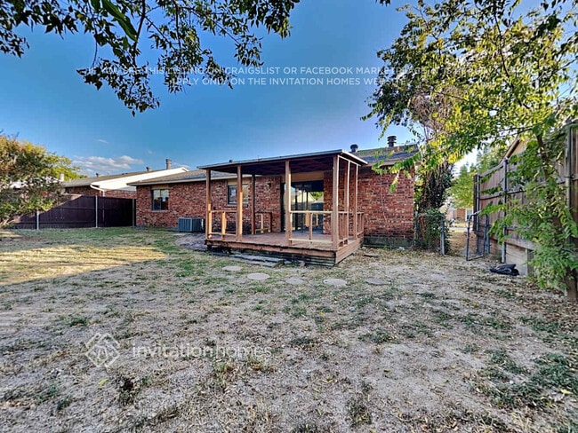 Building Photo - 625 Valley View Dr