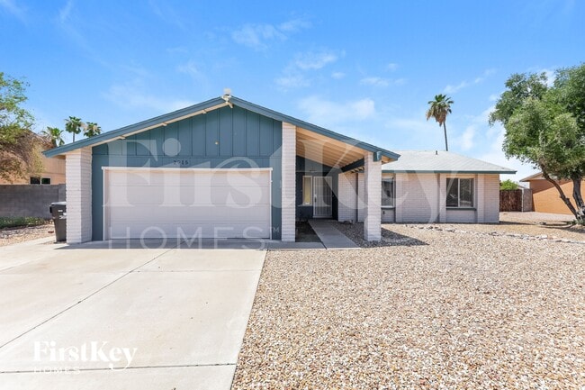 Building Photo - 2915 W Danbury Dr